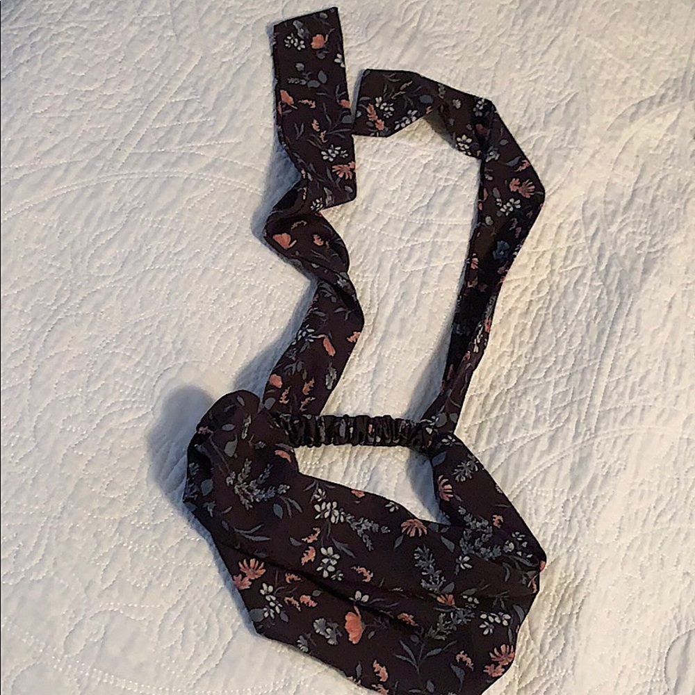 American Eagle Flowered Wrap/ Tie Headband
